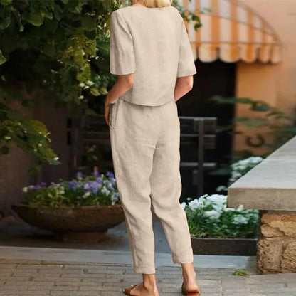 Dena Suit